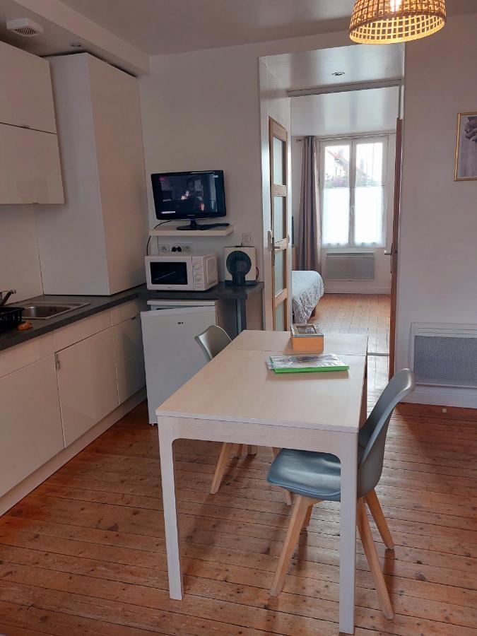 Les Belles Terrasses Dieppe ,3 Appartements , Le Vegetal De 1 A 8 Personnes , Le Tropical De 1 A 6 Personnes , Le Floral Avec Terrasse De 1 A 3 Personnes , Quartier Calme Au Stationnement Gratuit A Cote De L'Avenue Verte Exterior foto